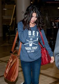 Selena Gomez arriving at LAX airport on March 2, 2012