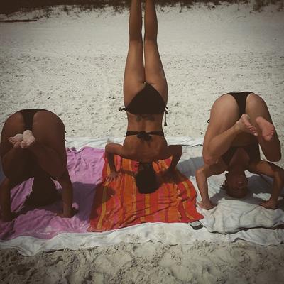 Anonymous in a bikini - ass