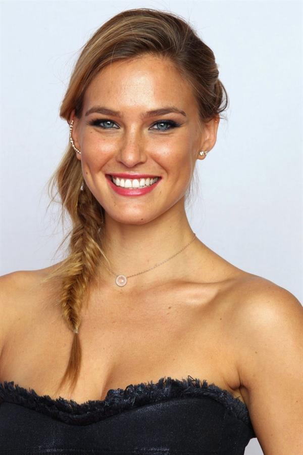 Bar Refaeli