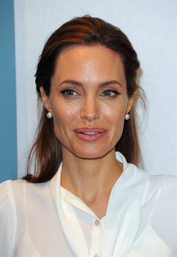 Angelina Jolie