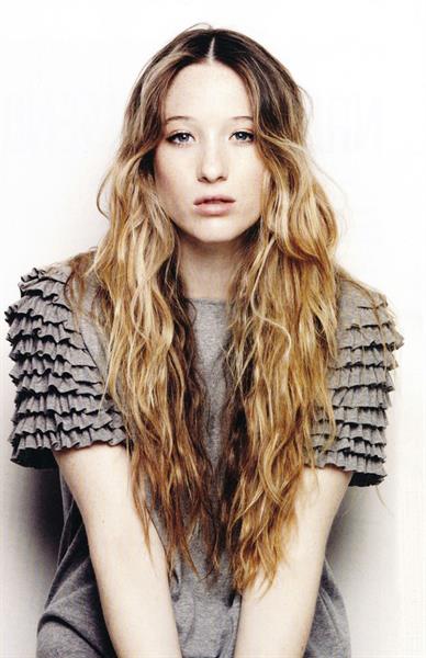 Sophie Lowe