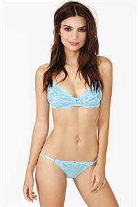 Emily Ratajkowski in lingerie