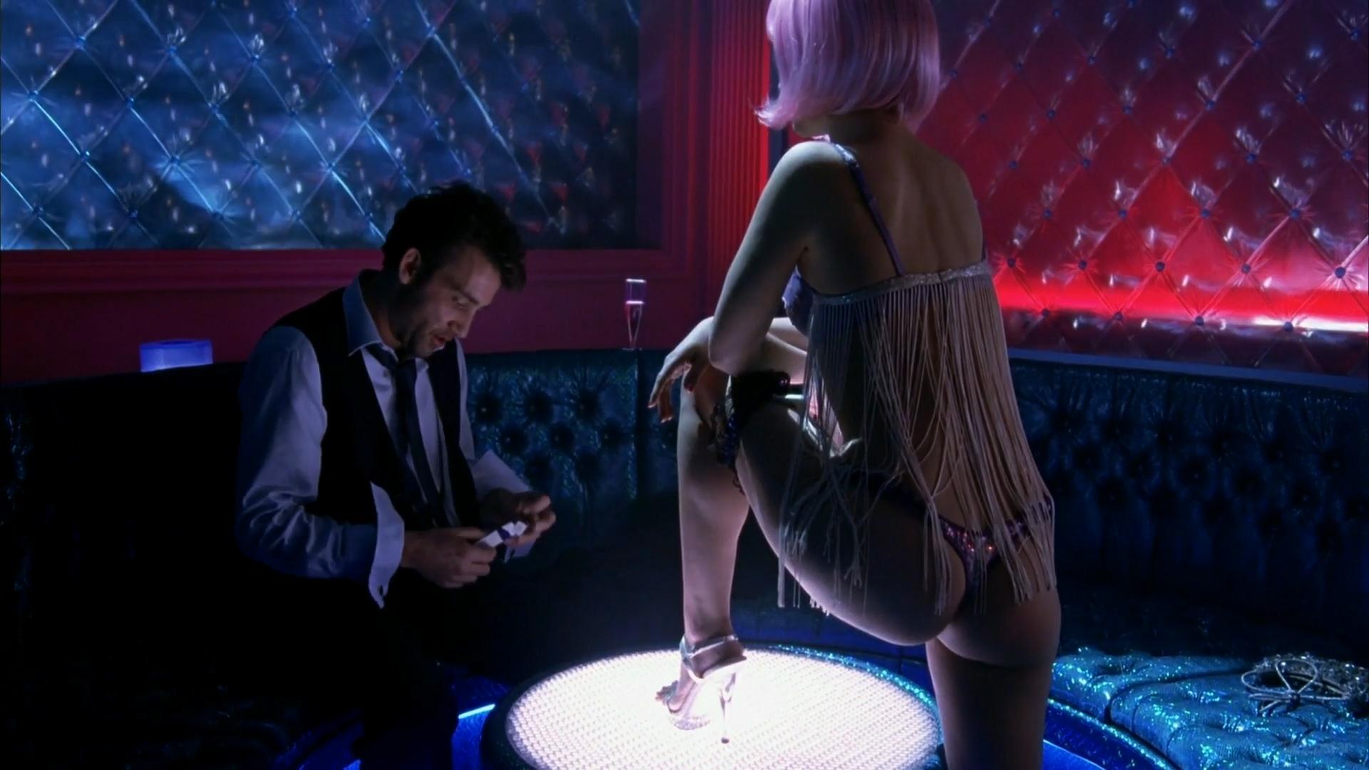 Natalie Portman in lingerie - ass