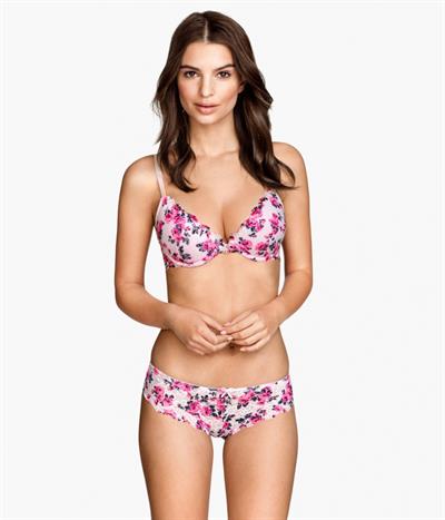 Emily Ratajkowski in a bikini