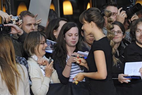 Olivia Wilde berlin premiere of cowboys and aliens august 8 2011 